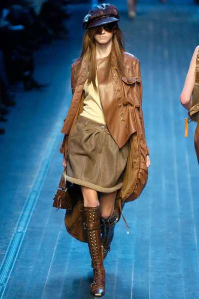 Look 17